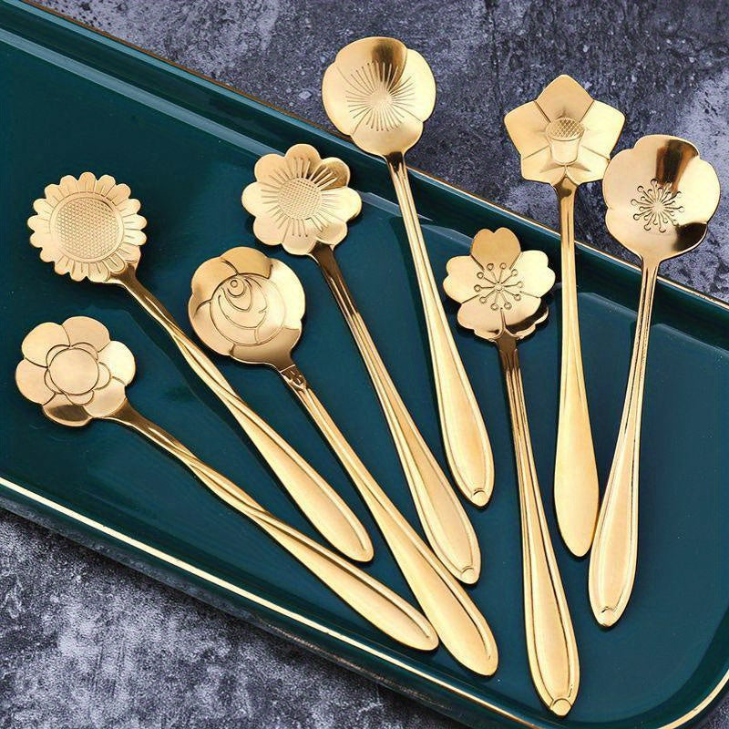 Ensemble de 8 Cuillères en Acier Inoxydable à Motifs Floraux - Cuillères Élégantes pour Café, Thé & Dessert avec Des Designs de Fleurs Uniques en Argenté ou Doré
