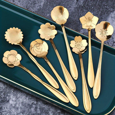 Ensemble de 8 Cuillères en Acier Inoxydable à Motifs Floraux - Cuillères Élégantes pour Café, Thé & Dessert avec Des Designs de Fleurs Uniques en Argenté ou Doré