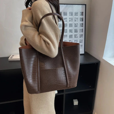 Iversen™ Betina | Sac à épaule vintage en cuir brun avec imprimé crocodile