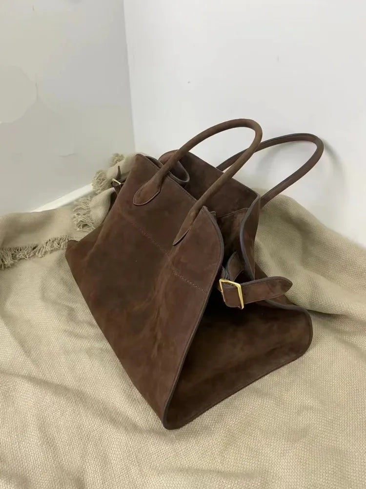 Sophie Le Sac Élégant en Suédine